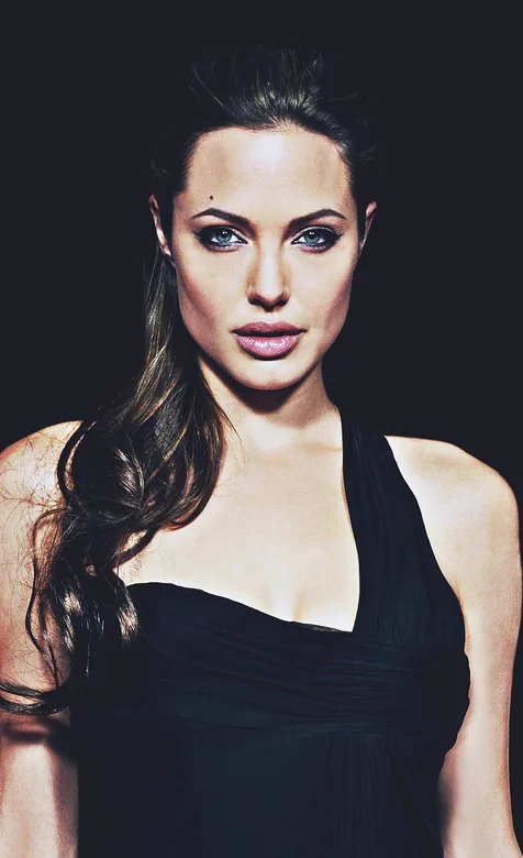 美女明星安吉丽娜·朱莉晚装裙手机壁纸