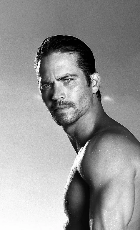 已故巨星保罗·沃克海边裸上身好身材手机壁纸下载