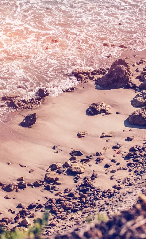 沙滩上的碎石子唯美摄影手机壁纸