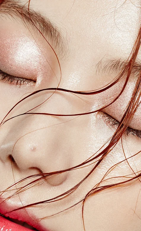 闭着眼的清纯韩国美女近照摄影手机壁纸，皮肤真的好