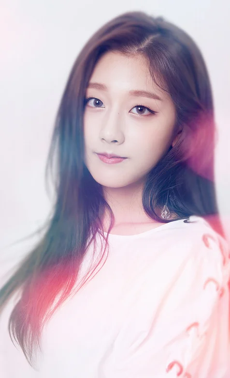 朦胧画风摄影长发清纯的美女手机壁纸