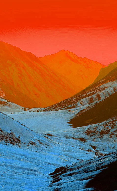 雪山的奇特的橙色天气手机壁纸图片