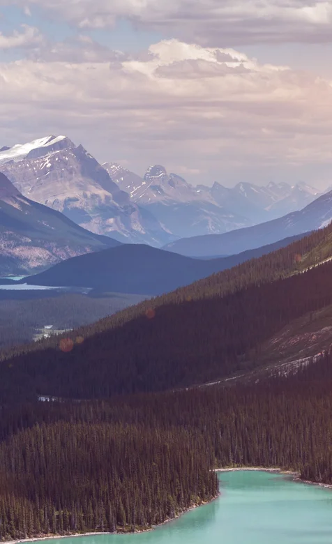 湖泊，青山，雪山，合为一景的大自然奇观高清手机壁纸