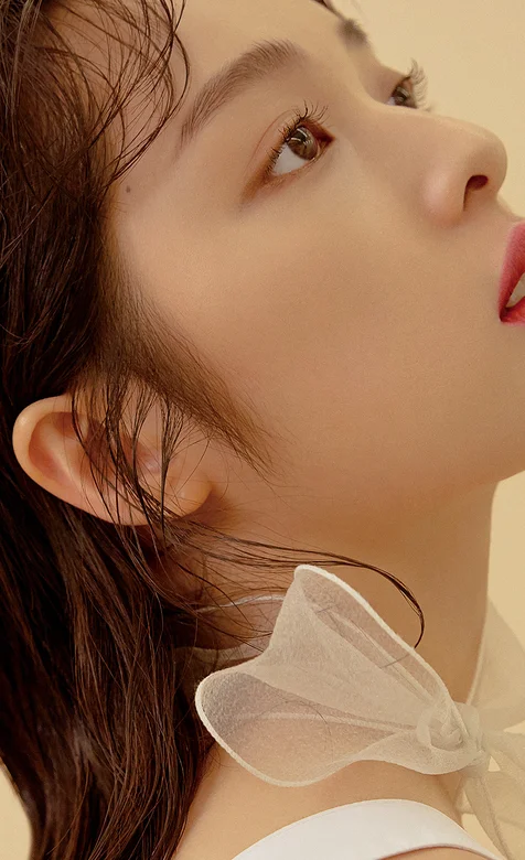 戴蕾丝蝴蝶领结的高颜值美女人像手机壁纸