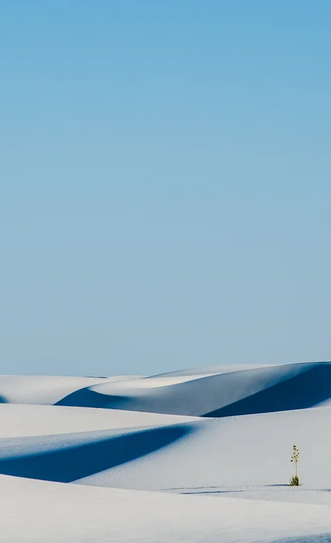 荒芜的沙漠地带手机背景图片