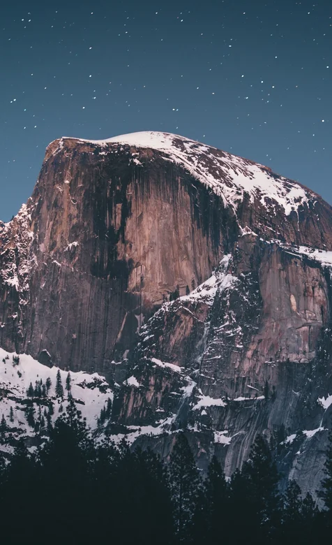 星空下的雪山风景锁屏壁纸图片