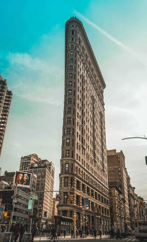 欧美城市地标建筑，扁扁长长的高楼建筑高清手机壁纸