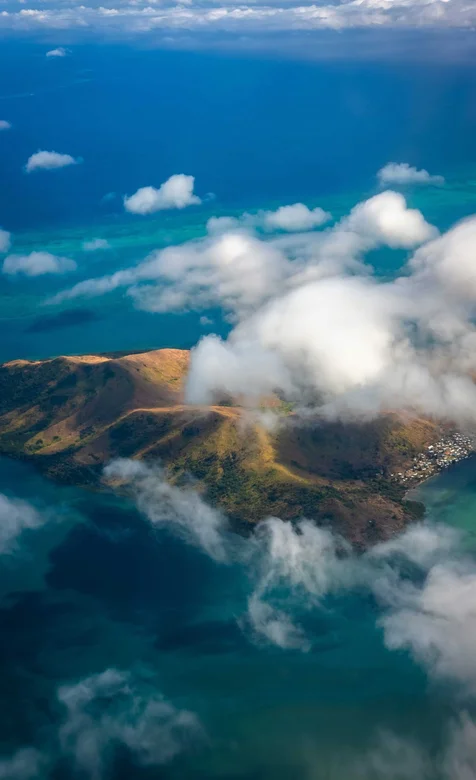 海上的小岛高清航拍手机壁纸