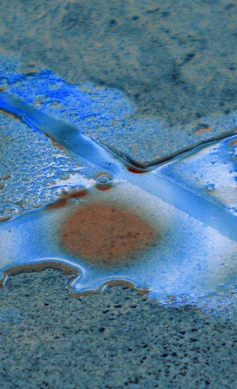 近照摄影城市马路上的石砖夹缝摄影