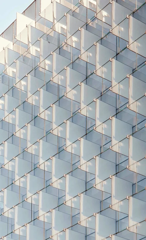 很有特色的玻璃结构建筑外墙创意手机壁纸