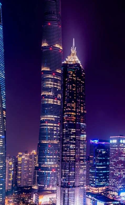 繁华城市的夜景高楼耸立的城市