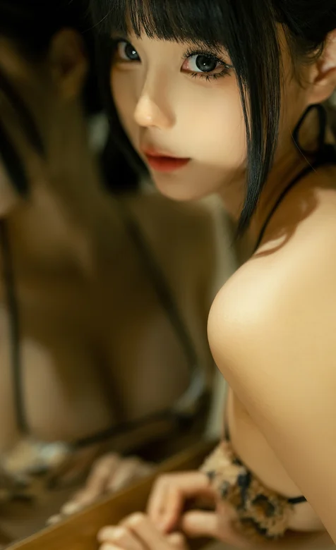 梳妆台前，对镜美拍的性感高颜值美女侧颜写真手机壁纸