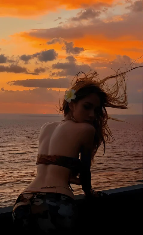 夕阳，海边，秀发飞扬的性感好身材美女背影唯美手机壁纸图片