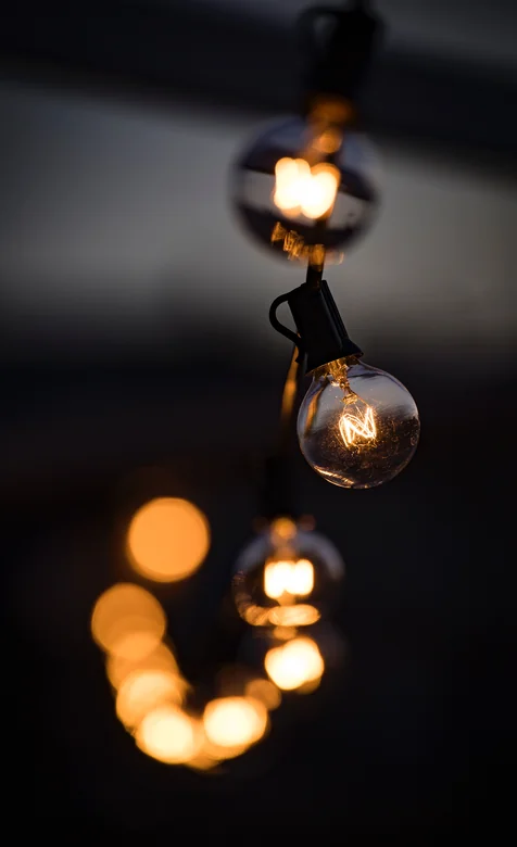 复古钨丝灯泡串暖光夜景装饰