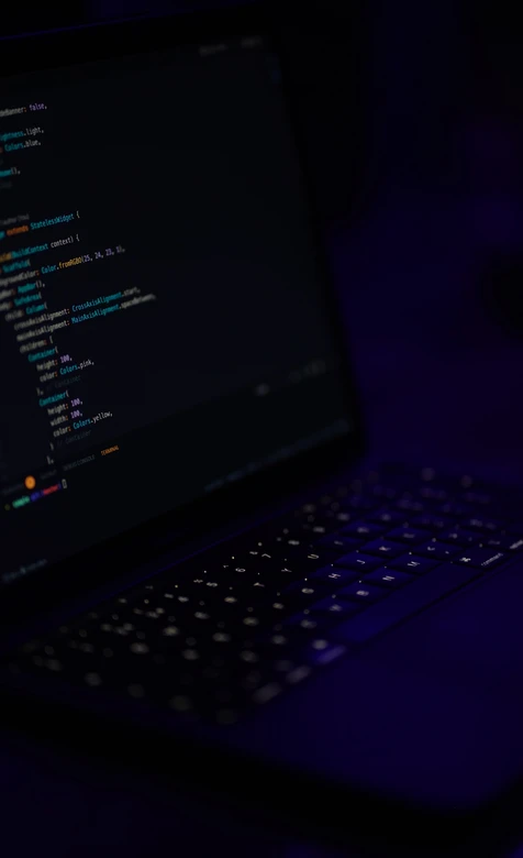 笔记本编程代码界面·暗黑科技风 开发场景高人气编程壁纸