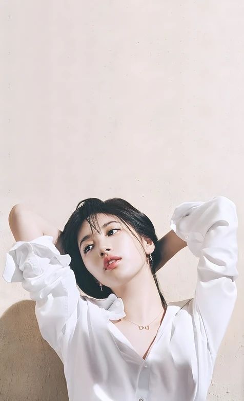裴秀智·白衬衫慵懒姿态 清新简约风明星写真 高质感竖屏美图
